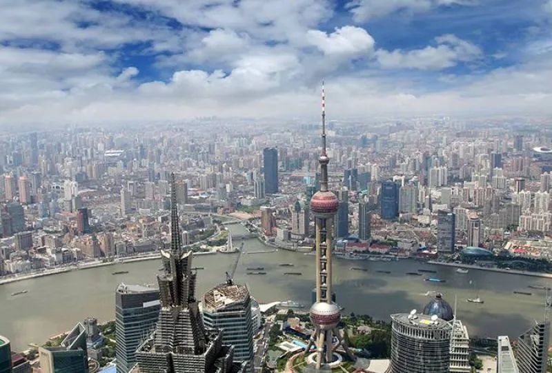 今年多城井喷式卖地  11城破千亿  榜首上海卖地2773亿同比增57%