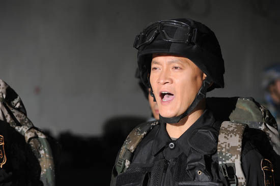 这位明星拍戏不计片酬只求把老婆带身边网友好男人