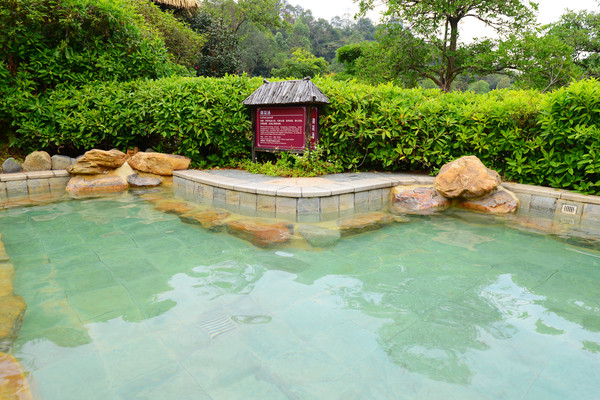 这个冬天,去清远森波拉泡温泉