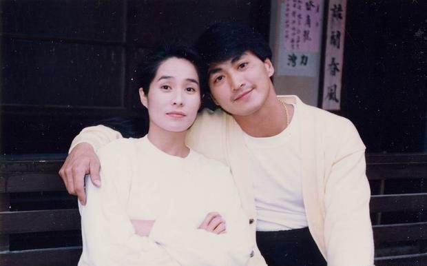 60岁何家劲被曝要结婚,旧爱向媒体表示一个人很好,言语间落寞