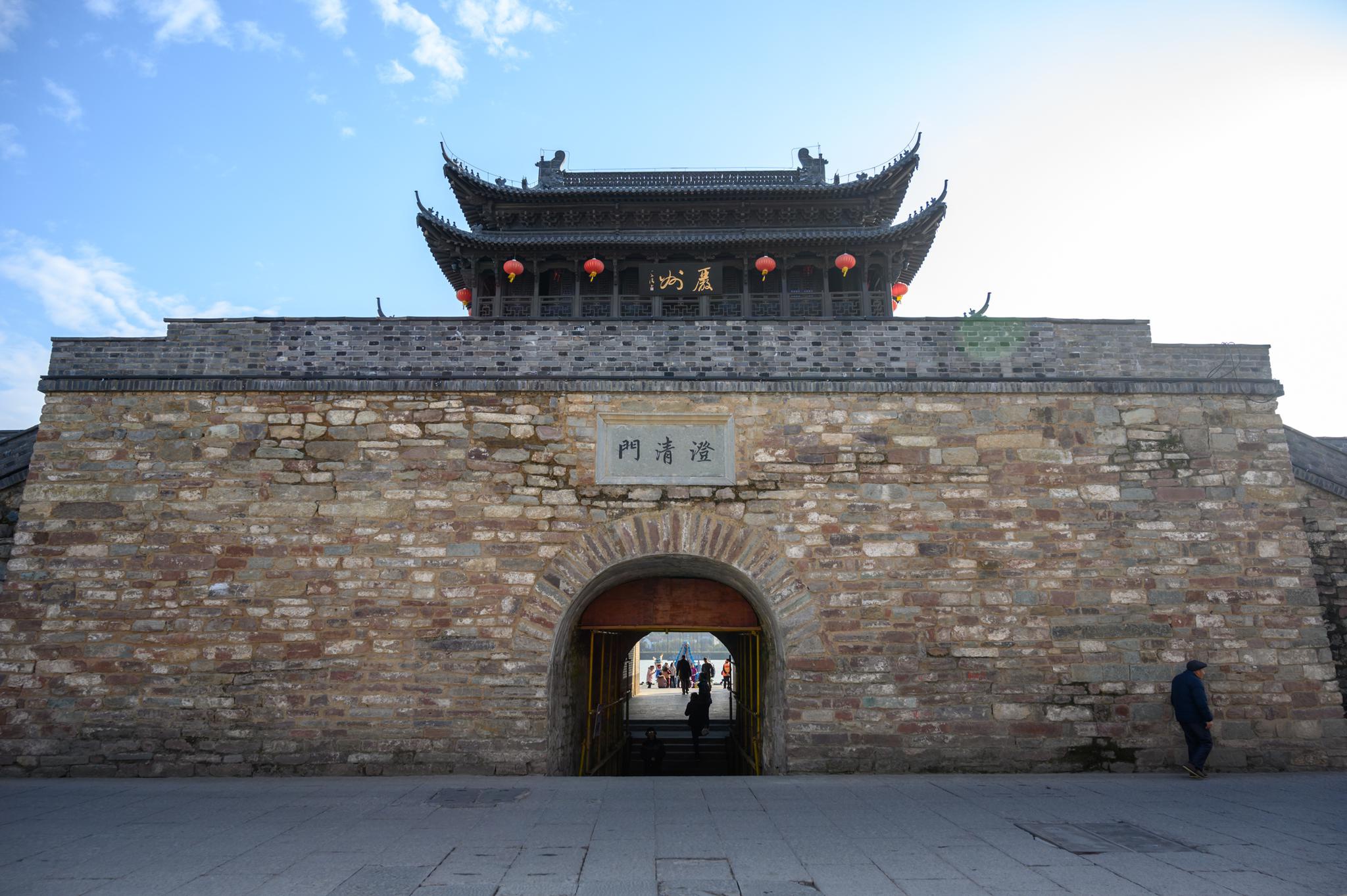 浙江低调的古镇有一座千年历史古城墙被誉为半朵梅花城