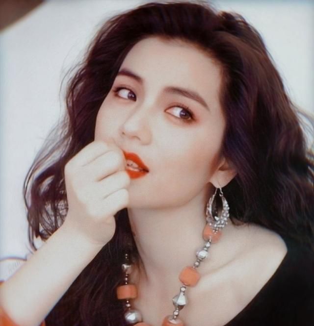 那些风华绝代香港女星,让你一瞥,那就是你的白月光