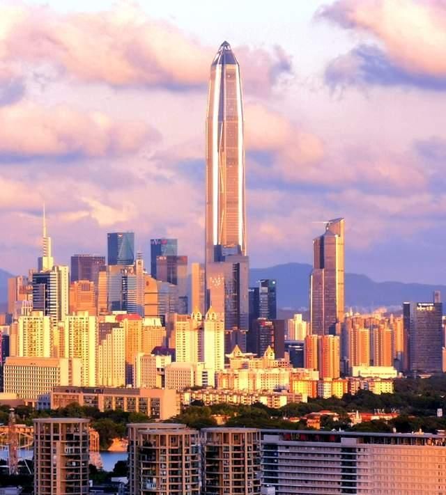 实拍深圳CBD,从摩天高楼、一流绿化到璀璨夜景,你慢慢欣赏|天际线|福田|摩天楼_新浪新闻