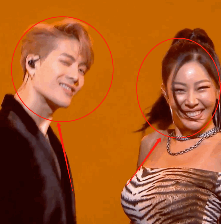 王嘉尔jessi同台合唱,二人互动好撩人我却被王嘉尔的绅士手圈粉