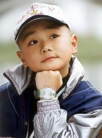 不红连位置都没得坐?童星曹骏遇尴尬,娱乐圈可太现实了