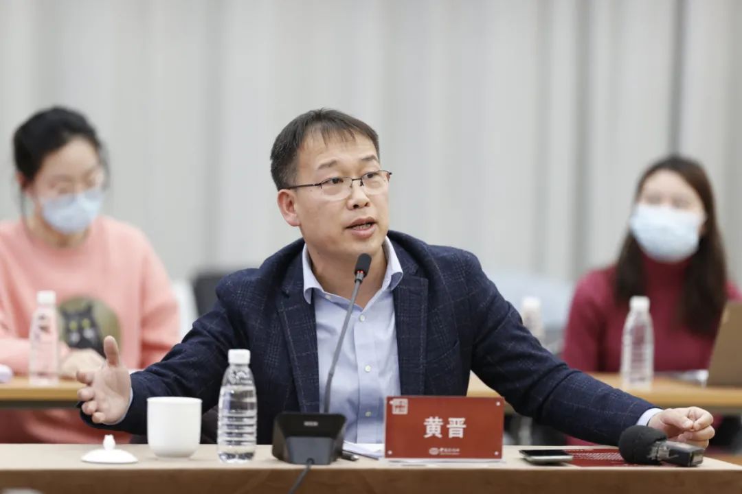 △中国社会科学院国际法研究所国际经济法研究室副主任黄晋 中新社记者 盛佳鹏 摄