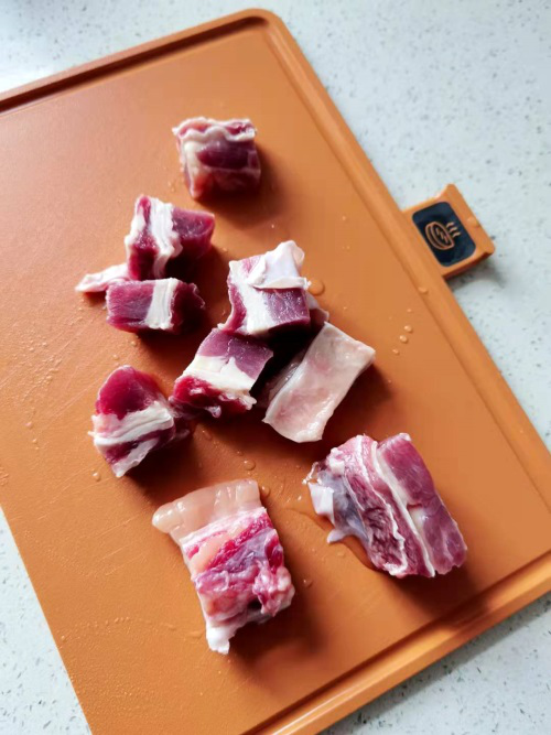 【滋味】冬日里的牛肉粉丝煲，暖胃又暖心！