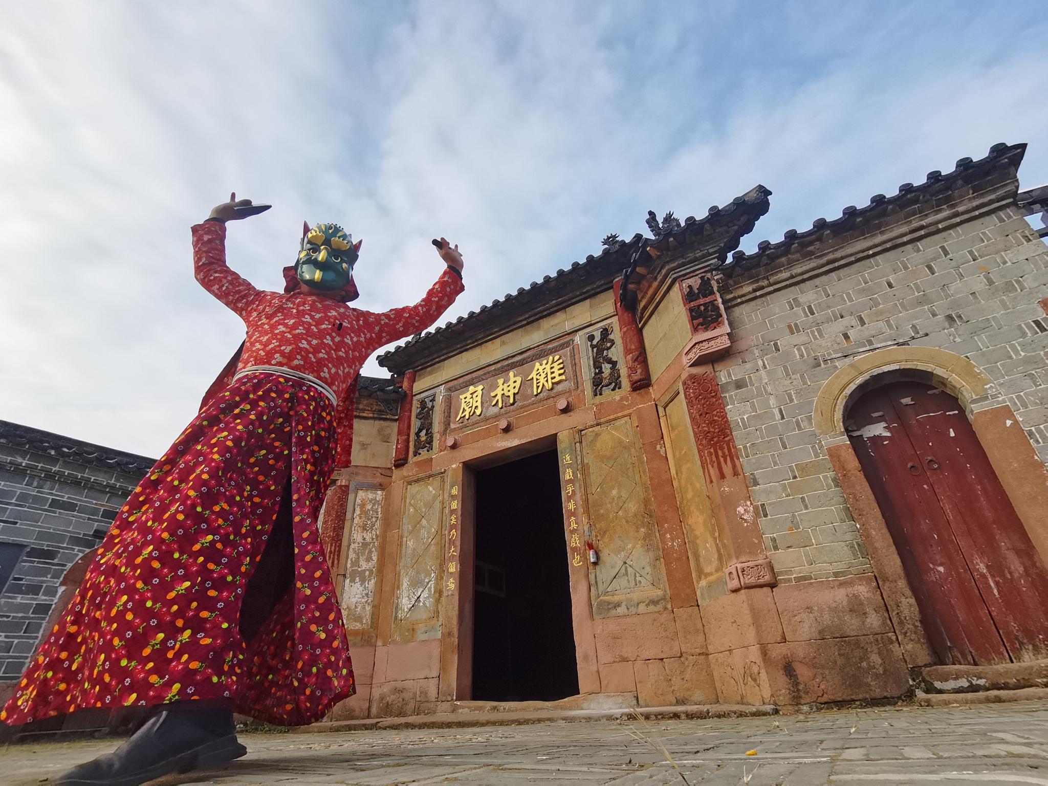 南丰傩雕刻刀下的千年表情包