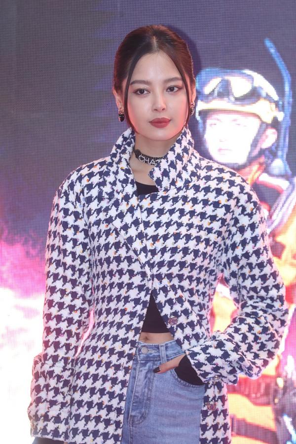 辛芷蕾红唇造型英姿飒爽 彭于晏帅气硬朗王彦霖变绅士