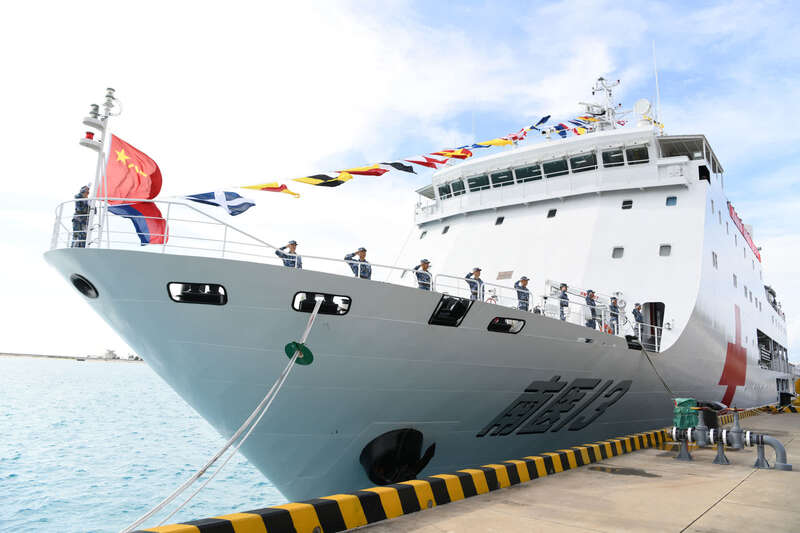 杨捷)11月30日上午,国产某新型医疗船南医13船归建入列仪式在南沙