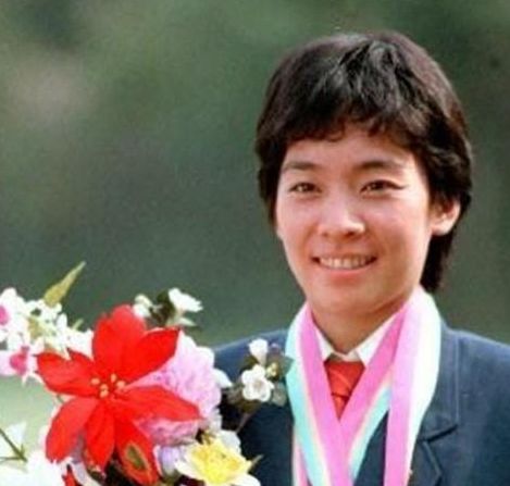 她拿下中国体操奥运首冠,曾帮张怡宁嫁入豪门,前夫身份至今成谜|马燕