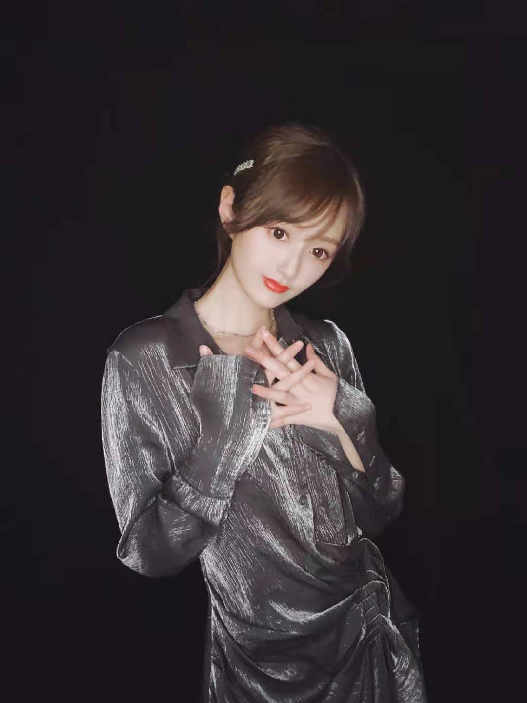 她才应该是腾讯nba的一姐,但实际上小七的热度和人气就是不如美娜