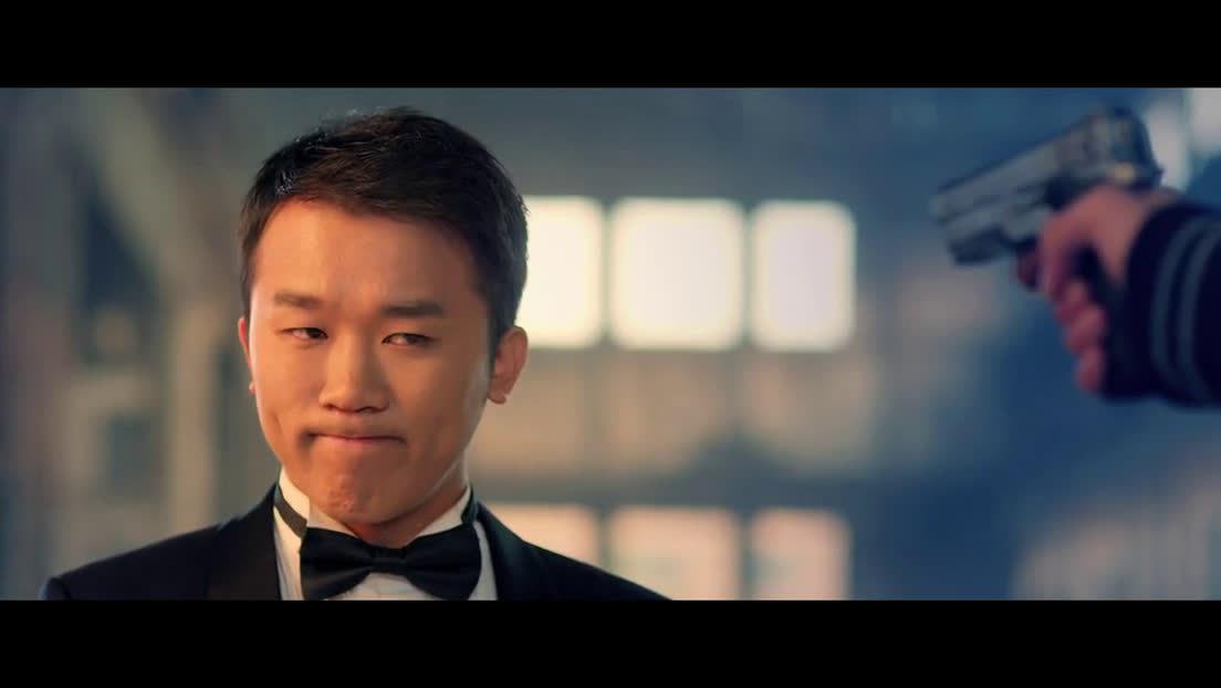 卢正雨作品《婚纱照》