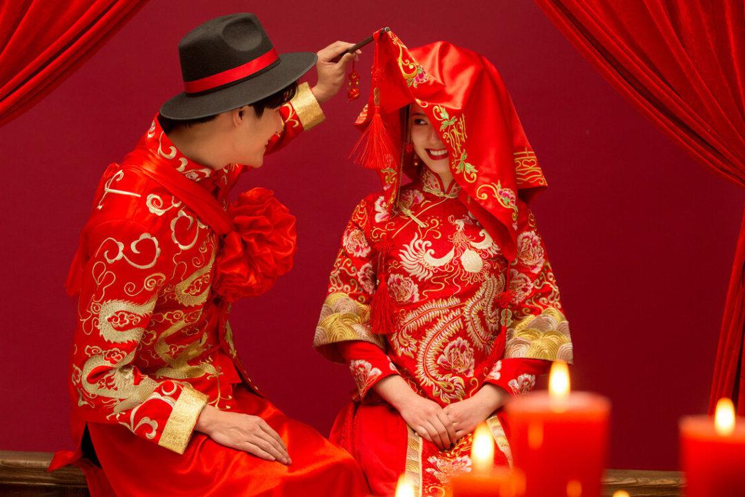 显然,这与传统婚姻的男大当婚女大当嫁相违背