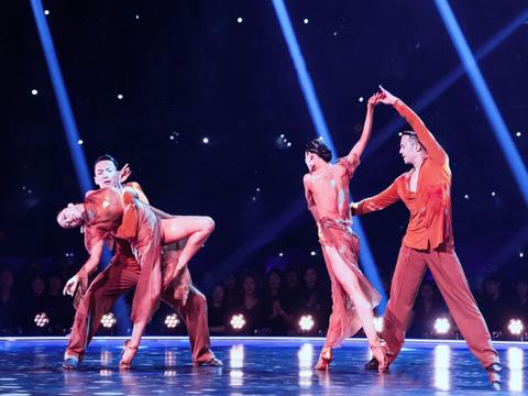 性以及连贯性,舞蹈风暴节目中最具有代表性的是由古堃玄和孙晨鸿,阎棒