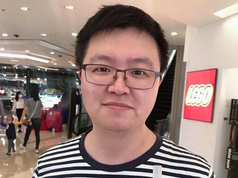 解说员唐晖:中国足球运动员活在封建社会