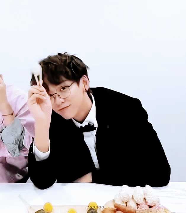 余景天在韩选秀淘汰,却来中国当c位?初舞台生图曝光堪称照骗