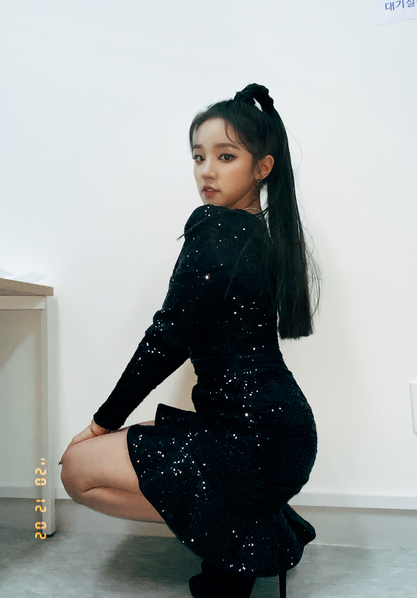 有种"保守"叫宋雨琦,穿jk制服露出安全裤?