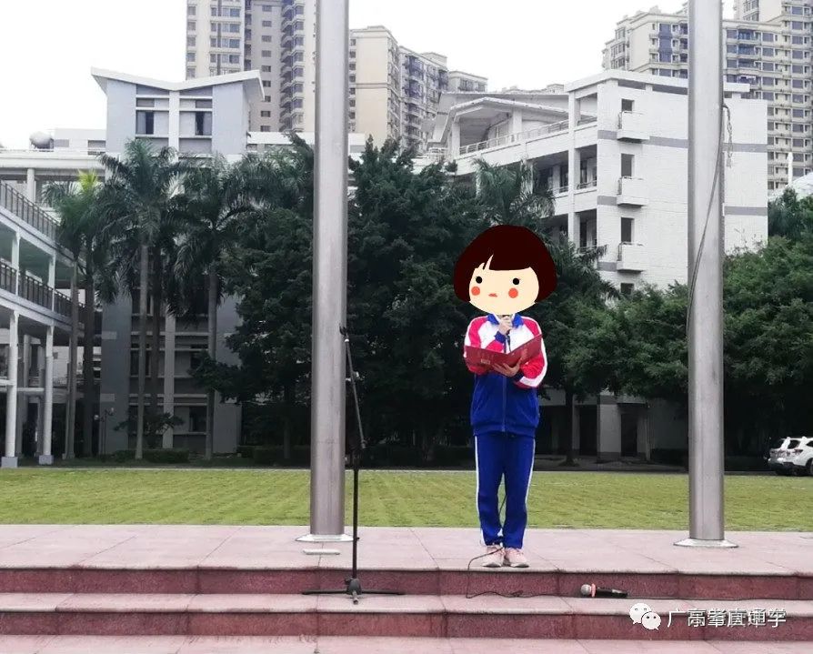 在肇庆,很多童鞋都曾仰慕过肇中的校服.