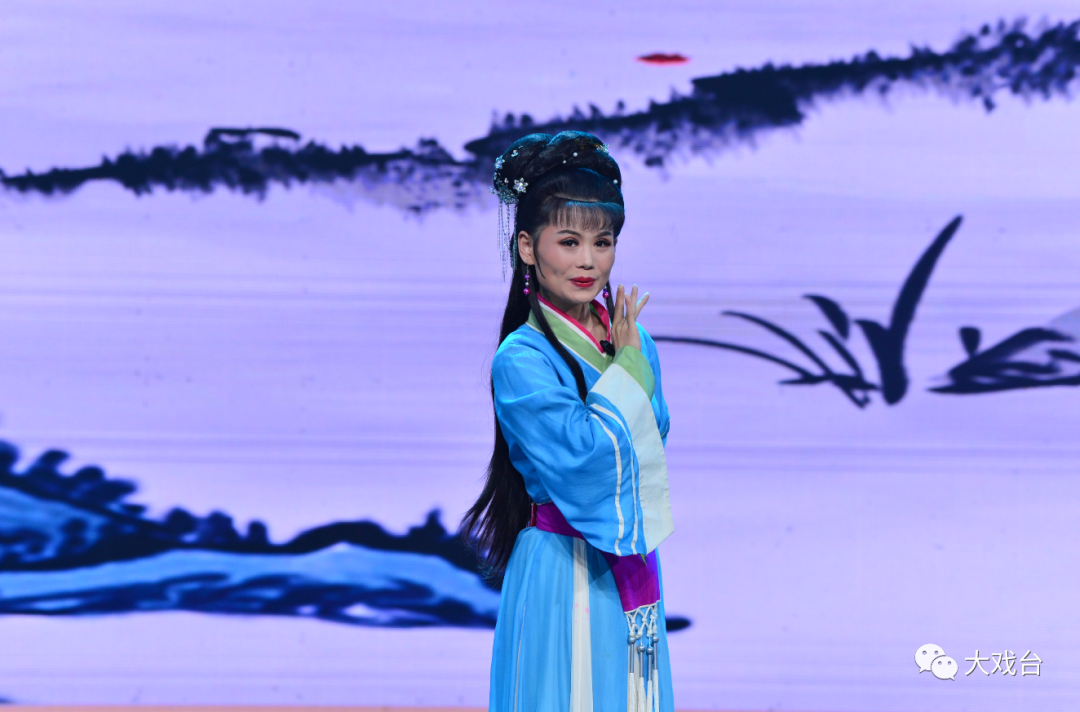 黄梅戏《牛郎织女》选段表演者:范璇璇(安徽)豫剧《穆桂英挂帅》选段