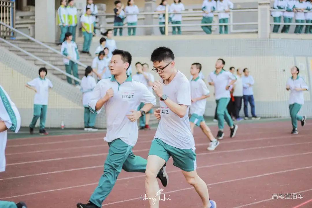 这才是中学校服最真实的样子,偶像剧都是骗人的|深圳|礼服|广州市