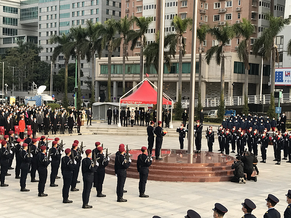 澳門舉行升旗儀式慶祝迴歸祖國21週年|澳門特區|澳門|迴歸祖國_新浪科