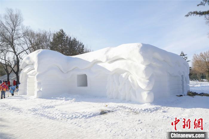 可爱的雪房子坐落在园区 吕品 摄"一园"为全新打造的主题ip景观乐园"