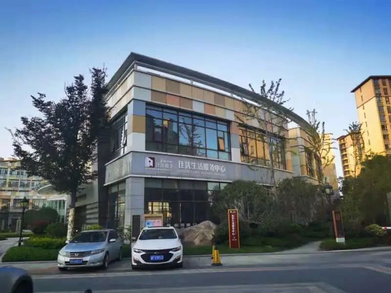 供业主使用的只有弧形建筑的一个角落。李未来 摄