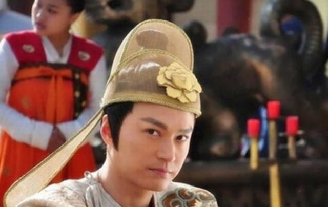 因为算命先生一句话,一个小屁民直接闯入皇宫,就为吃一顿皇帝饭