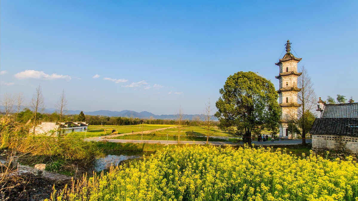 村落最早可以追溯到隋朝,在明清达到鼎盛时期,据传李白还曾为碧山村