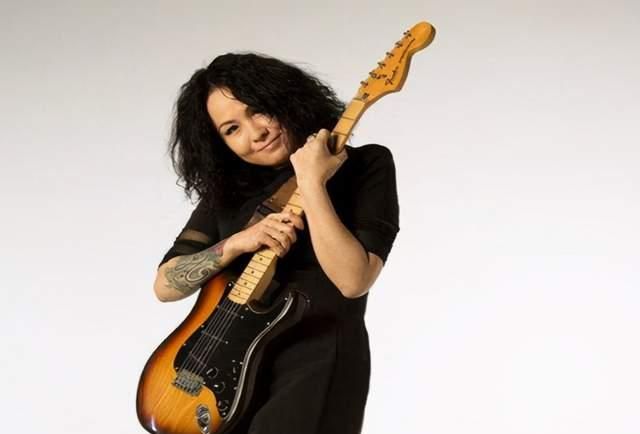 啤酒瓶刺穿左眼,被司机拉进派出所,罗琦的人生多疯狂就有多凄凉