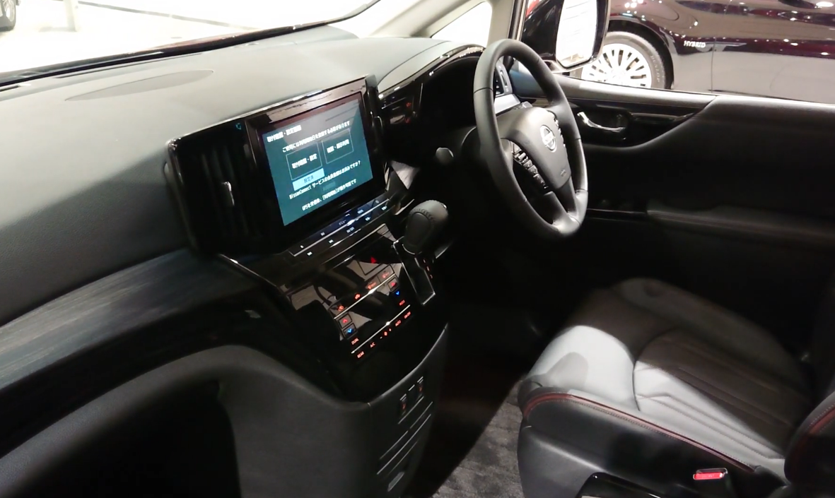 这才是埃尔法的对手新款日产君爵到店引进国内绝对火