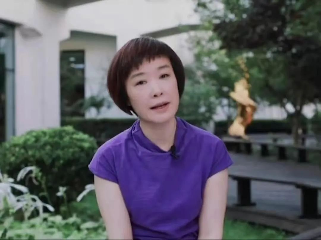 央视主持人王雪纯谈第一份工作,4岁时朗诵儿歌!如今做起了幕后