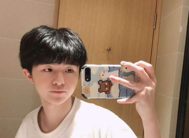 可杰又出事了巅峰赛8连跪被封号网友质疑当演员赚外快