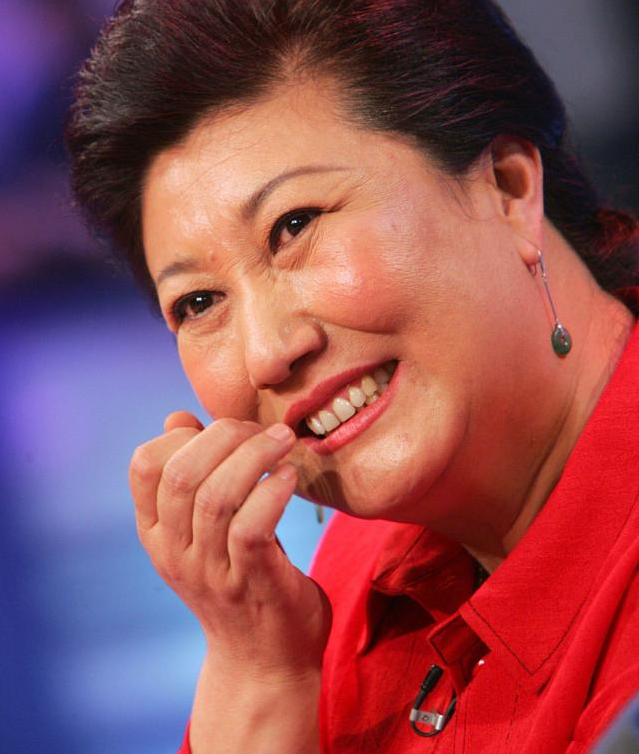 高秀敏霸占张艳茹丈夫12年,为范伟鸣不平,到死不与赵本山和解