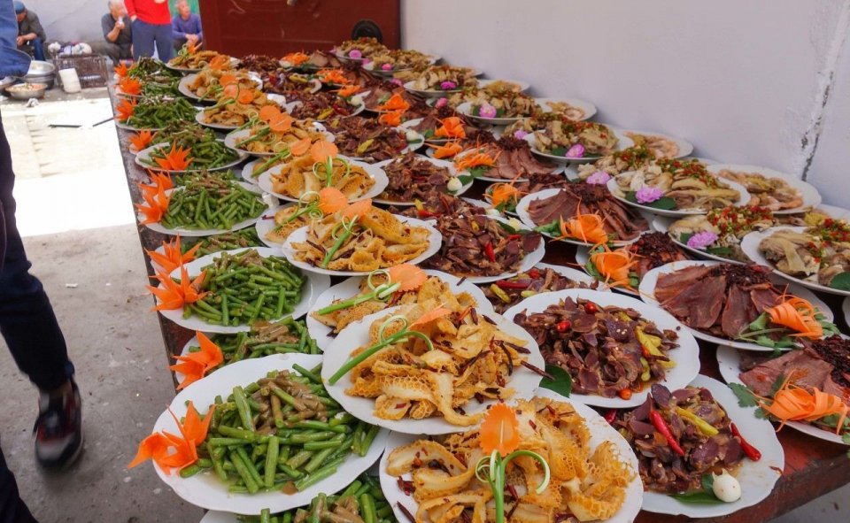 冬季农村酒席增多,过去人不到礼到,现在礼也不到了,这是为啥?