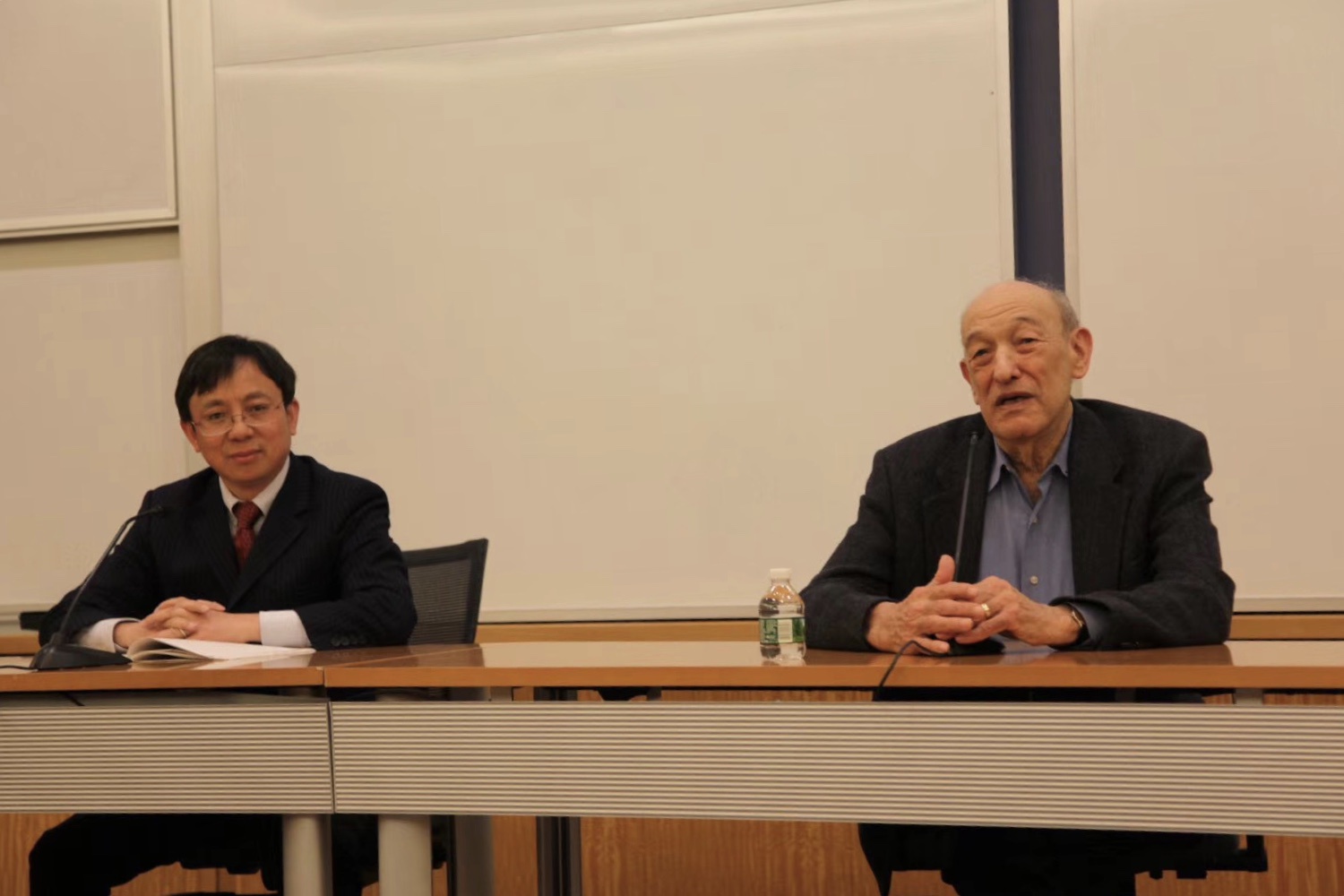 中国学者忆傅高义：在美国一个时代结束了