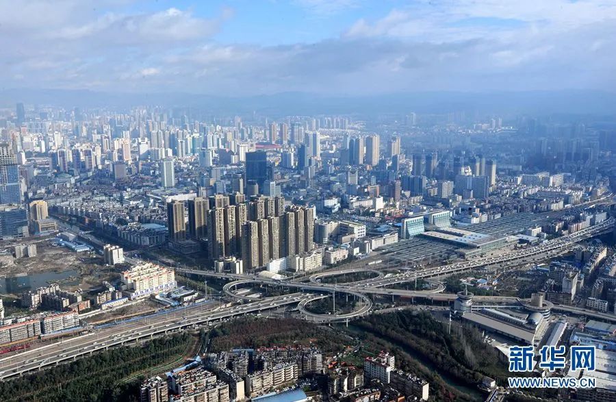 图片来源/新华网