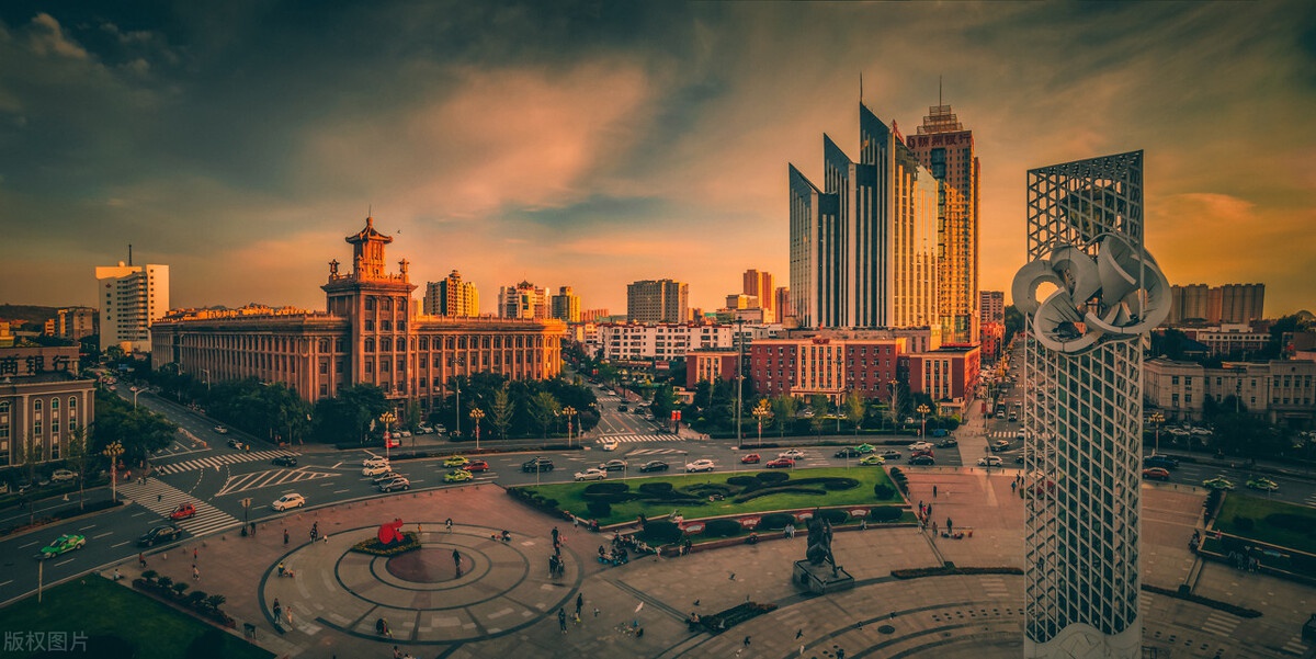 猜图:这是鞍山哪个标志性建筑?