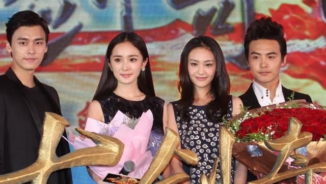 别再把郑爽的不尊重当真性情,看看杨幂的回答,才知什么是高情商