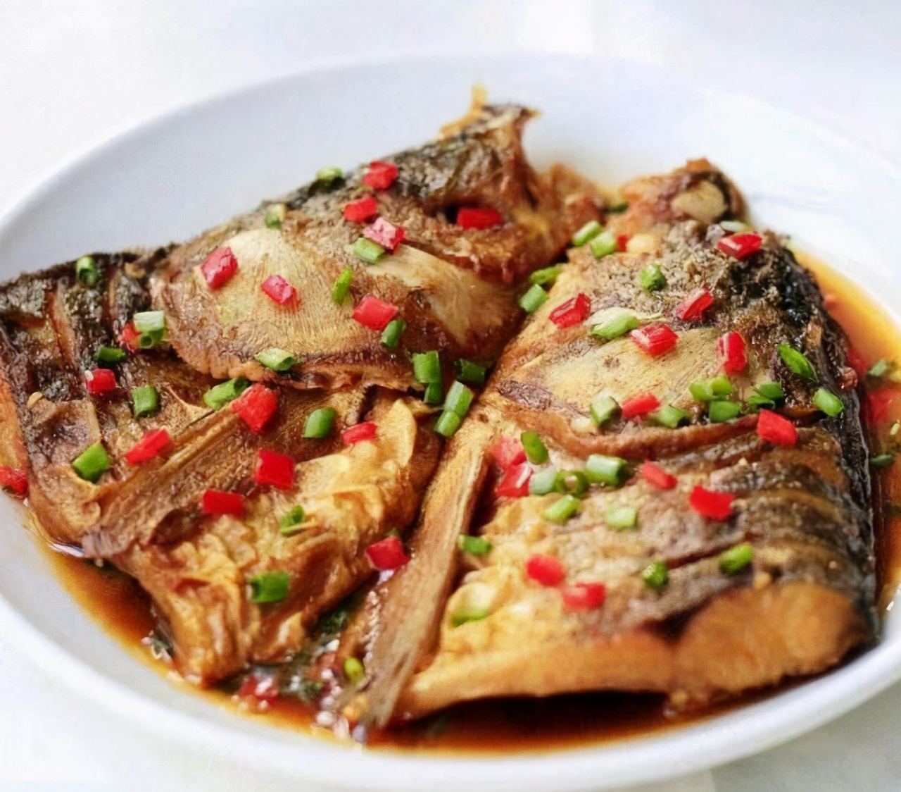 女性担心老太快,常吃三种美食,补充营养,滋阴养肾,早吃早好|红椒|鱼头