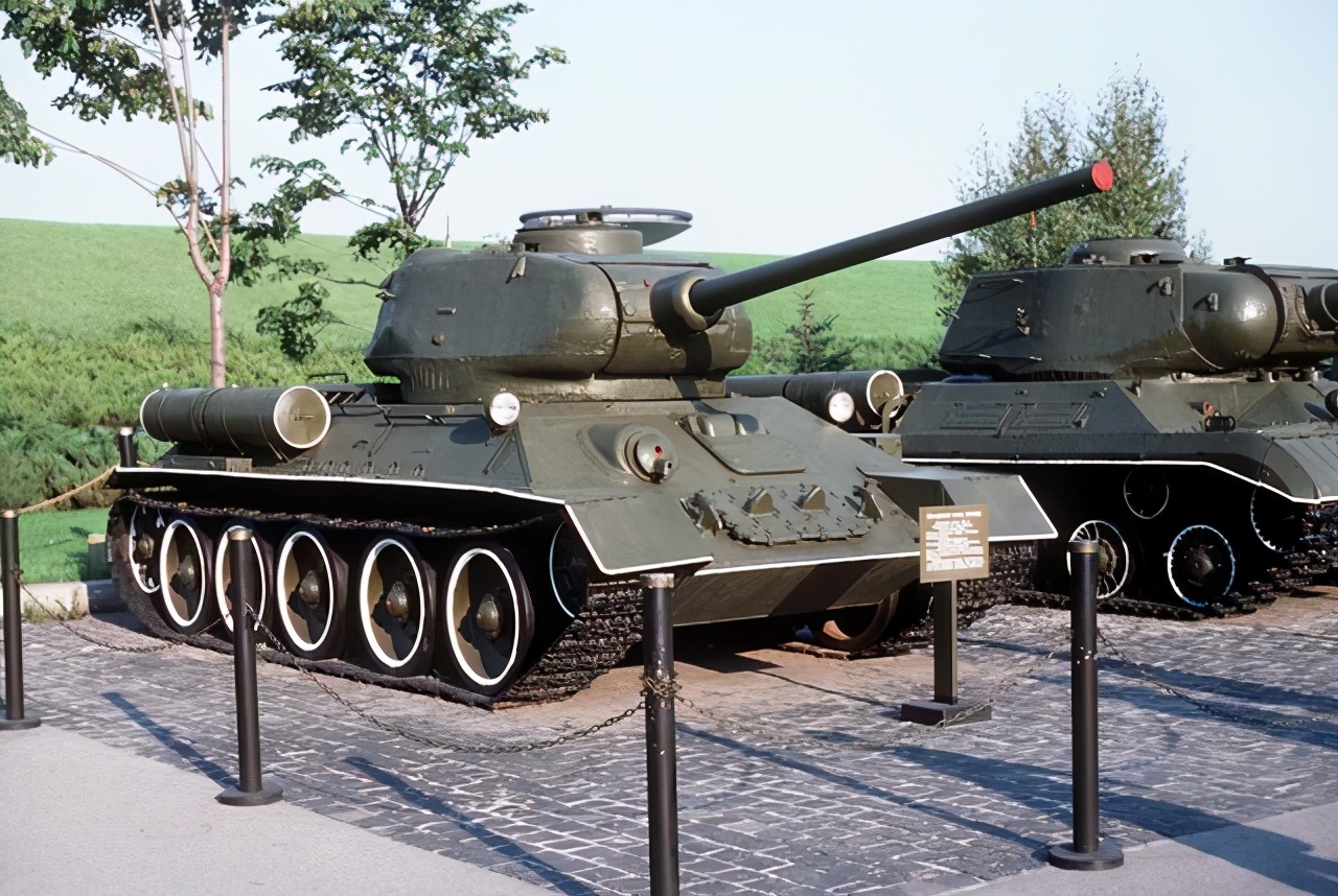 t34建造超8万辆二战经典坦克实力不俗成为东线战场主力