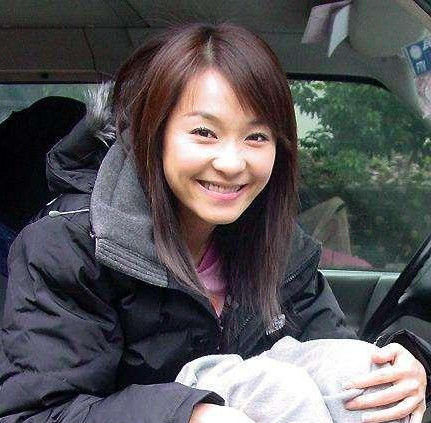 她出道20年不传绯闻后,老公比她小7岁,如今43岁美成少女|蔡君茹|娱乐