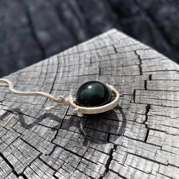 蹒跚 纯银绿眼黑曜石耳环 单只