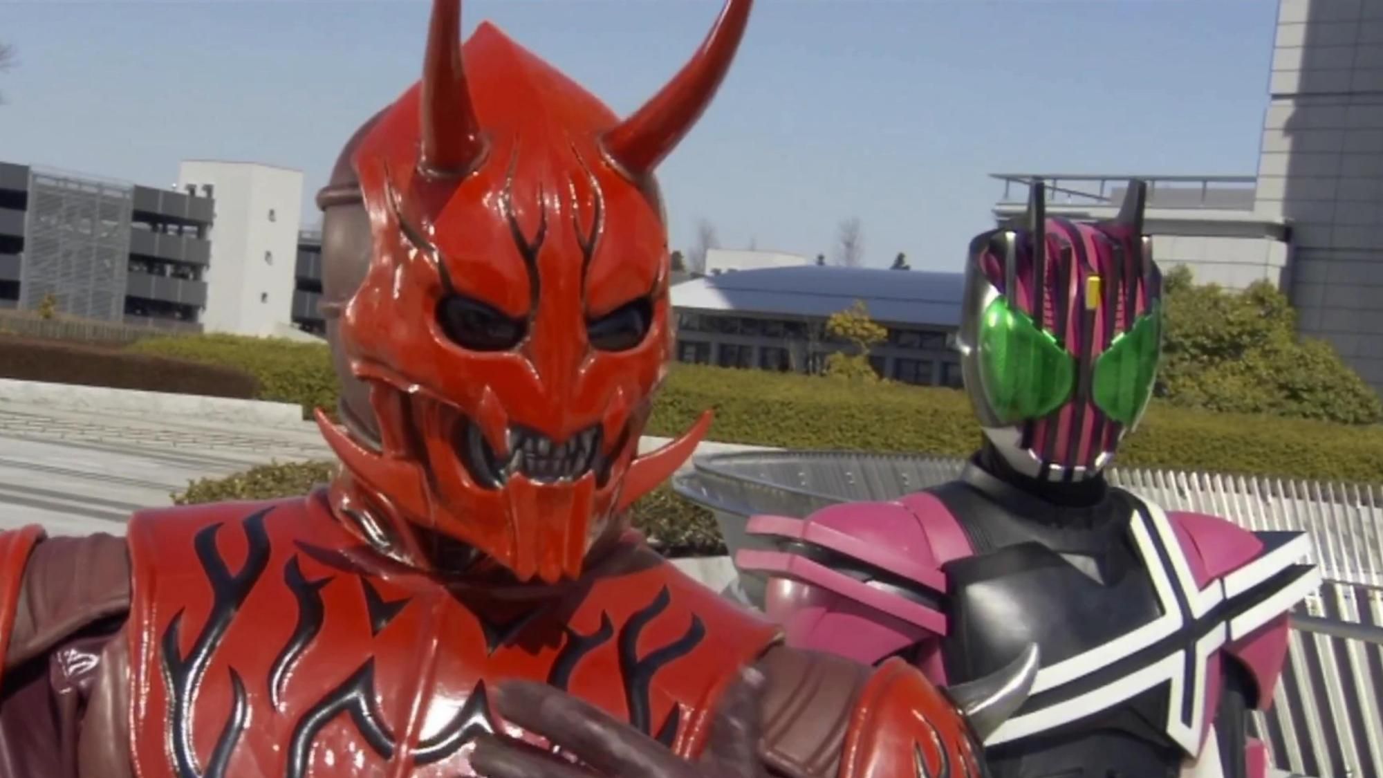 还敢说桃塔罗斯不强,被他驾驭过的4位假面骑士没有一个是吃素的|塔