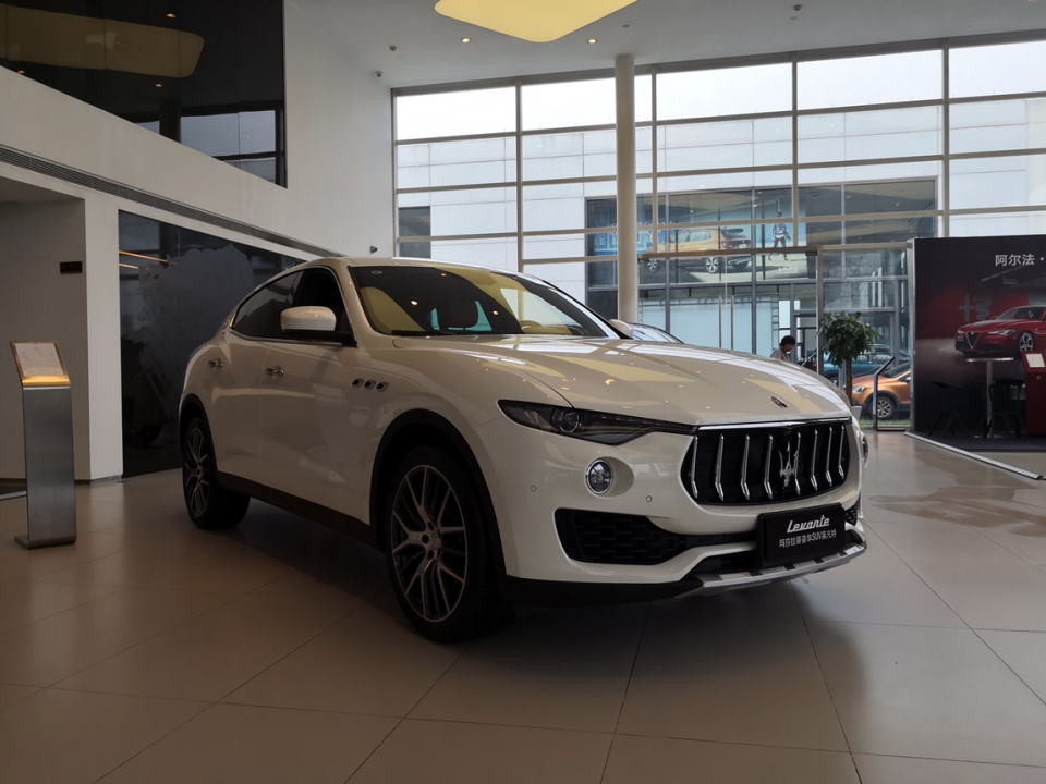 实拍2020款玛莎拉蒂levante内饰