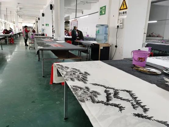 （三江国彩商贸有限公司在易安点的车间。图片来源：贺觉渊）