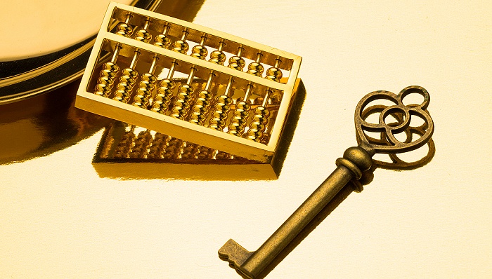 刚登陆港股的这对夫妻档，有点特别