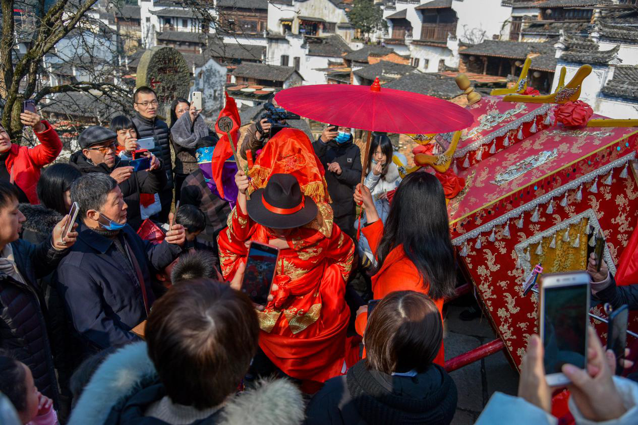徽州婚俗引来天下客游篁岭古村品传统民俗