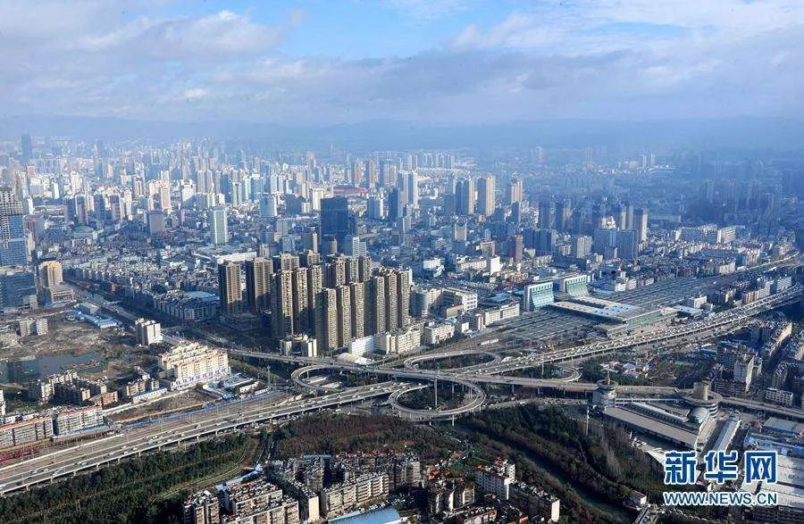 图片来源/新华网